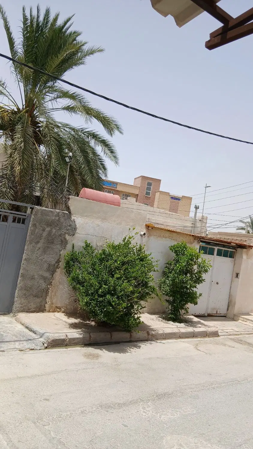 یک  باب منزل ویلایی بزرگ چغادک