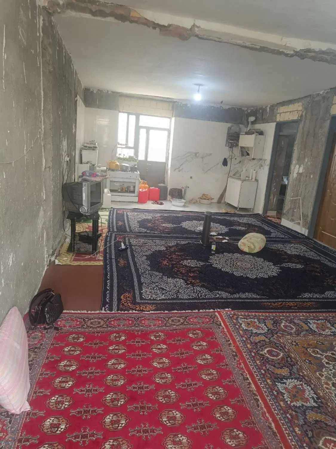ویلایی۲۲۰متری به همراه ۲۰ متر تجاری حاجی آباد اول
