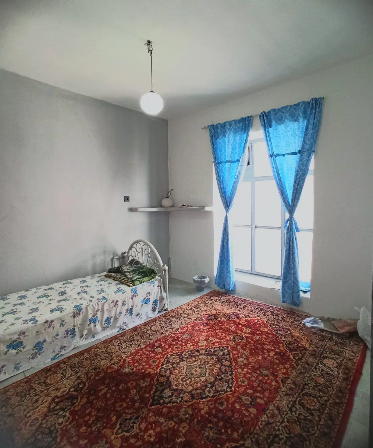 اتاق دربست مبله ویلایی فول بازسازی_همخانه