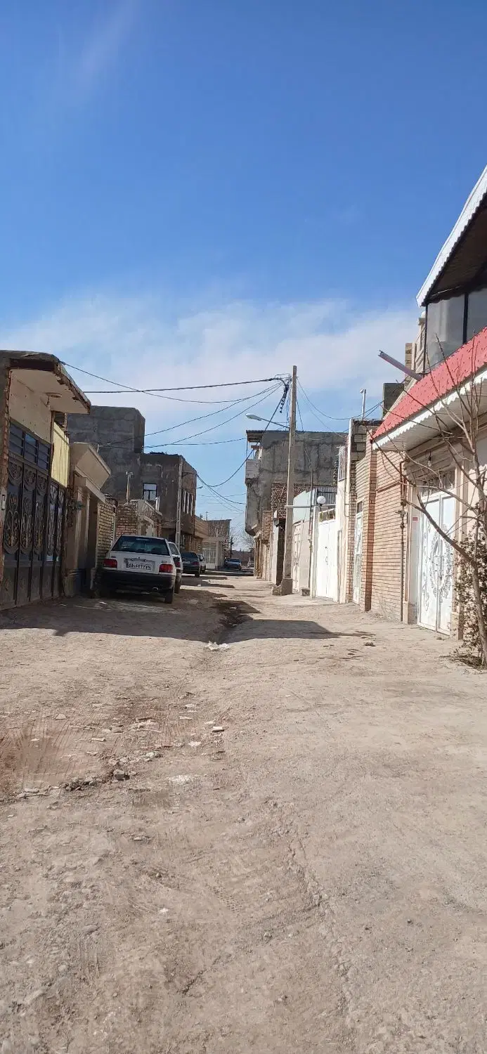 زمین استقلال