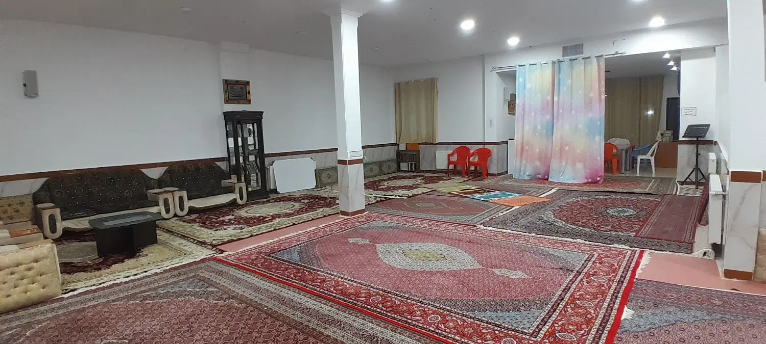 اجاره فضای مناسب و خوش‌مکان در طبقه فوقانی مسجد