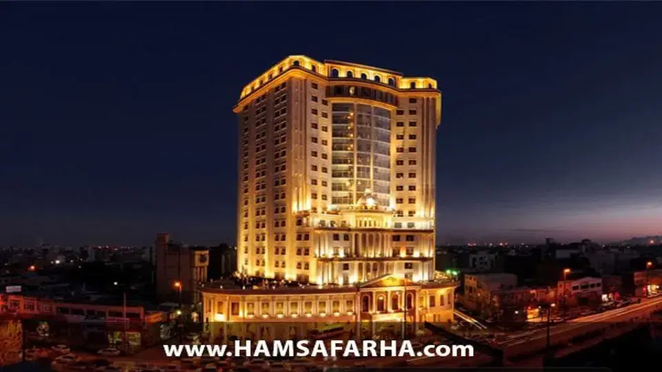۵۵۰متر حاشیه ۲۰متر پروانه اقامتی و تجاری  رضوان ۸