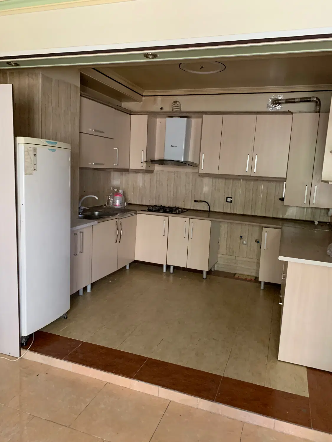 اپارتمان ۱۰۰ متری _فاز ۱ _نماسنگ