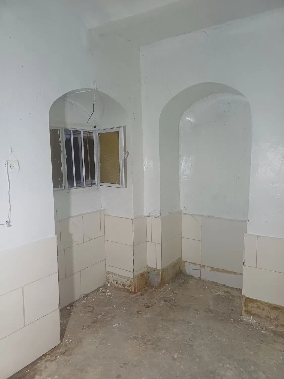 اتاق در خونه ویلایی مولوی