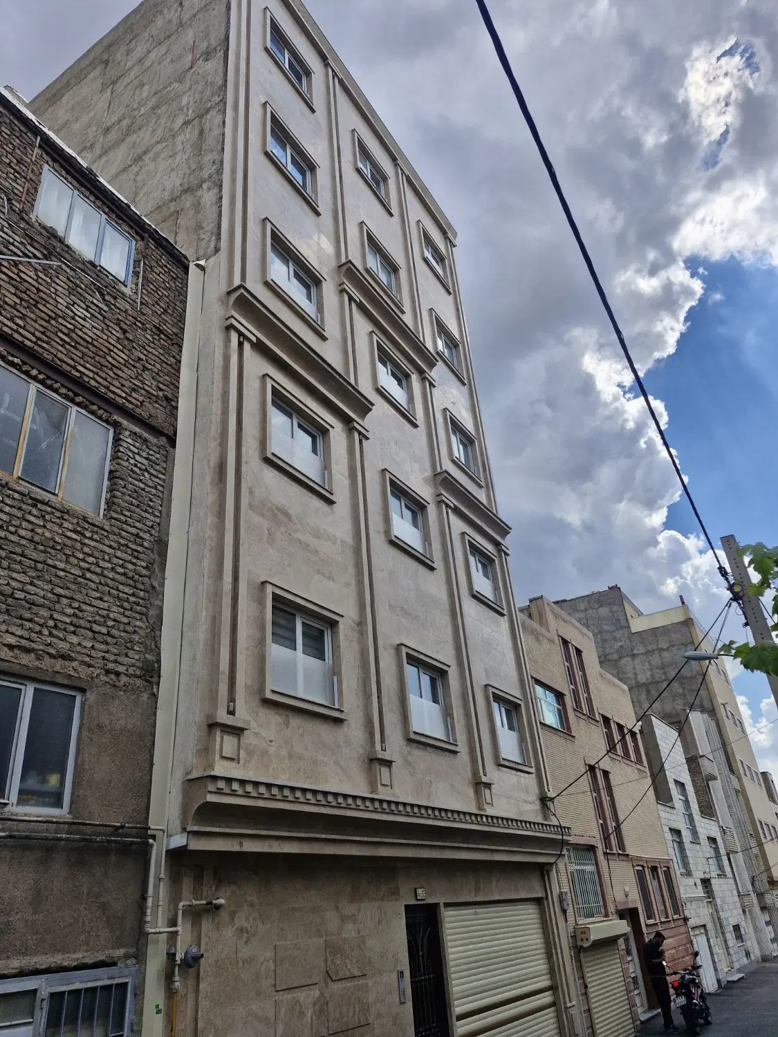 آپارتمان لوکس ۱۲۴ متر