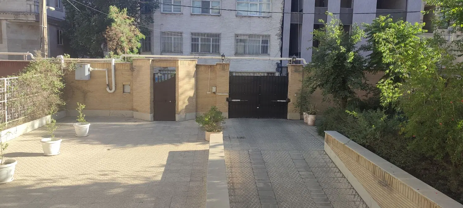 واحد ۸۵ متر دو خوابه با پارکینگ