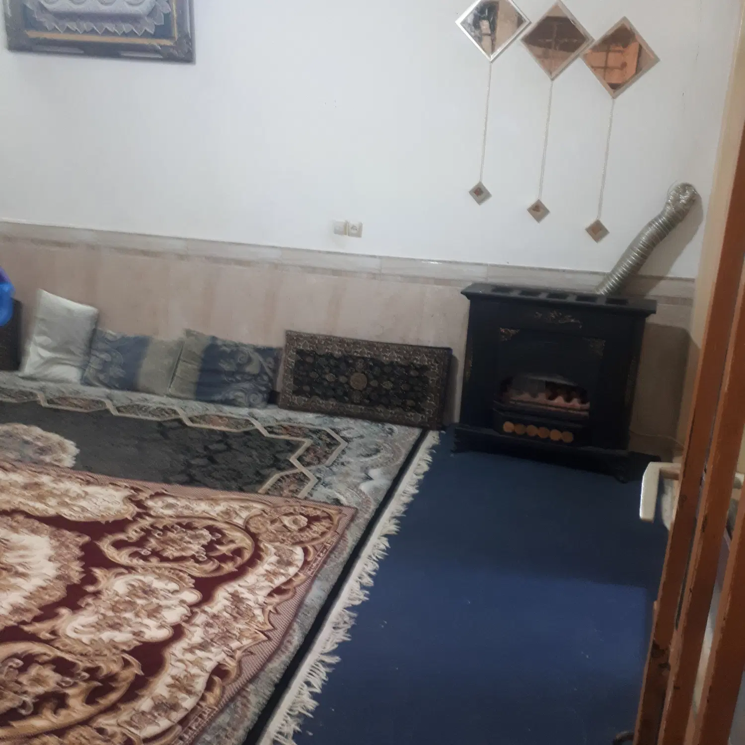روبه روپارک رجاع طبقه راه جدارهن واجاره داده میشه