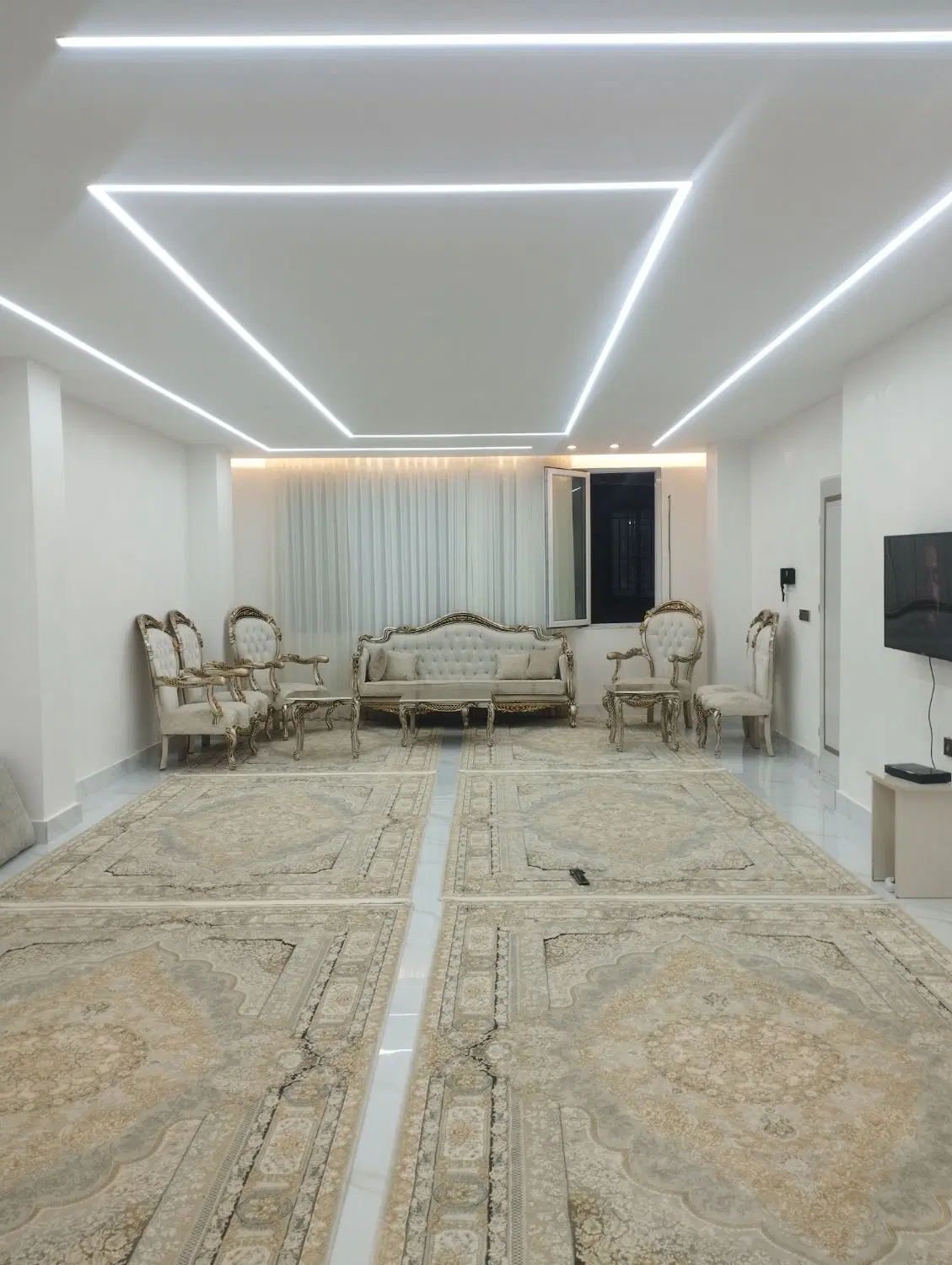 فروش ساختمان سه طبقه  الواج.منطقه فلاحت .