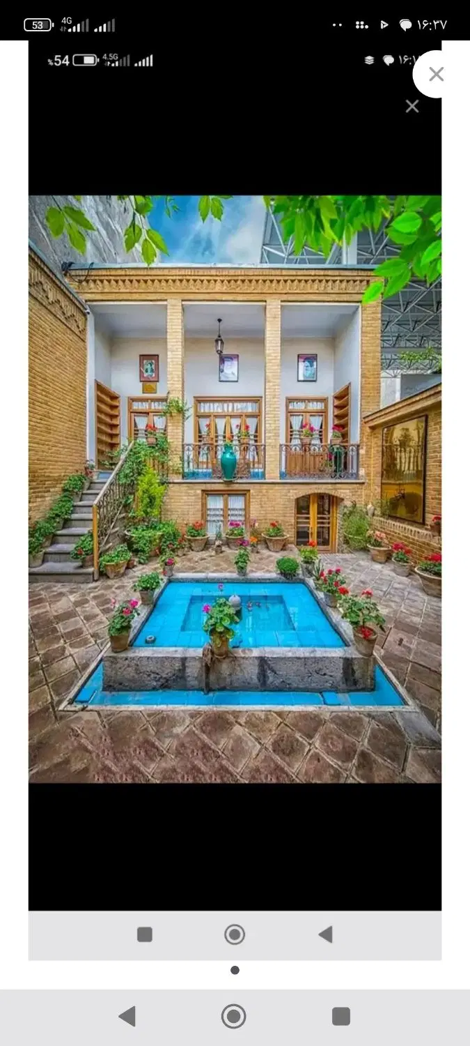 حیاط بسیار دلباز ۱۹۰ متر