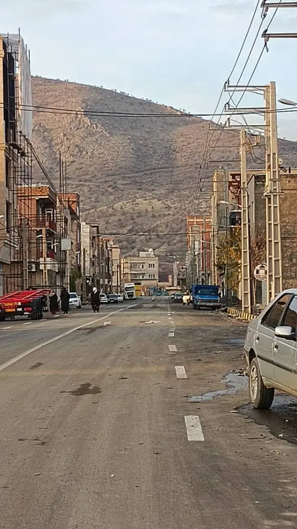 زمین تجاری اداری مسکونی خیابان اصلی نیروی انتظامی