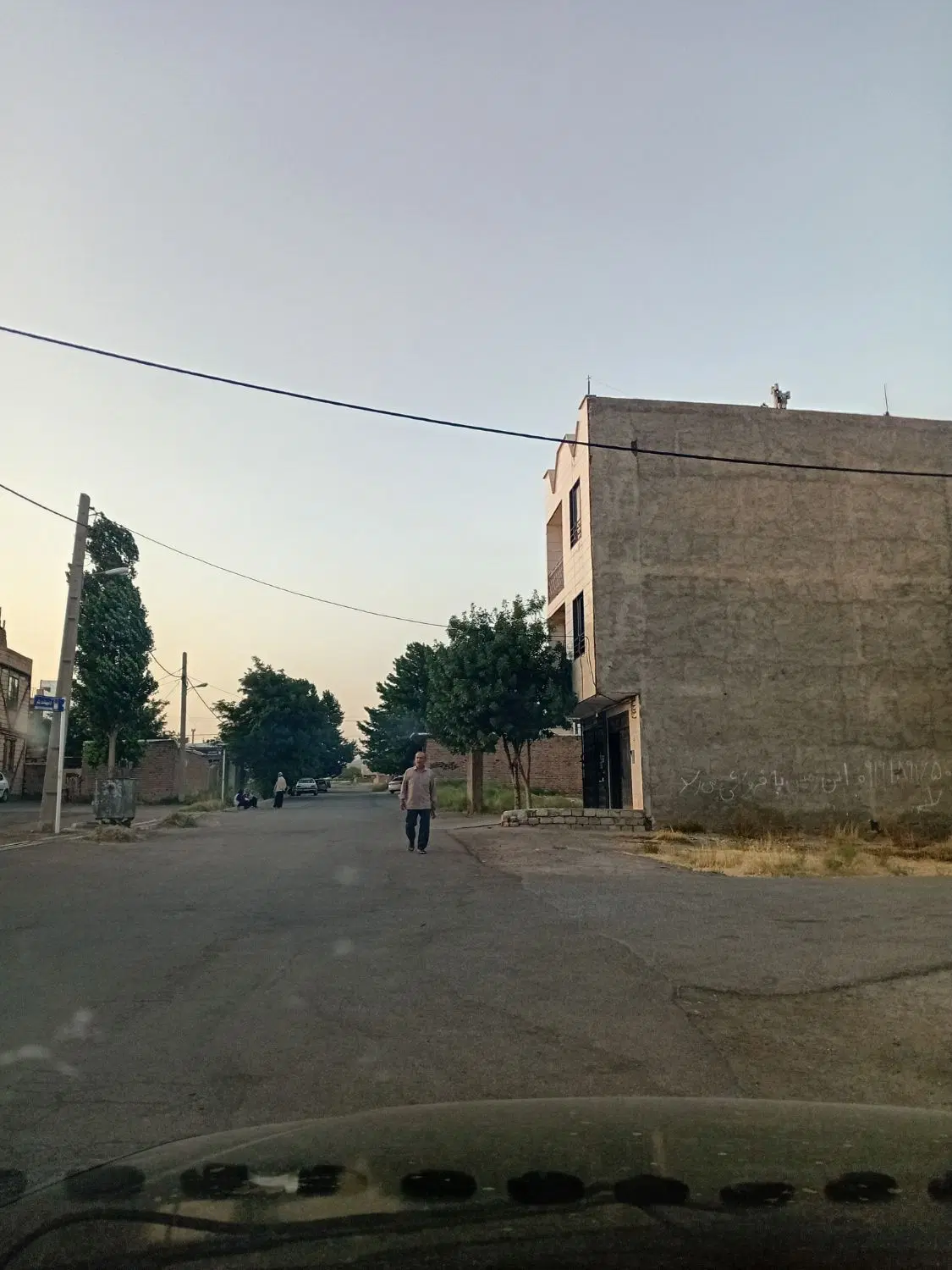 زمین مسکونی تجاری دوبهروثوق ابادفروش فوری