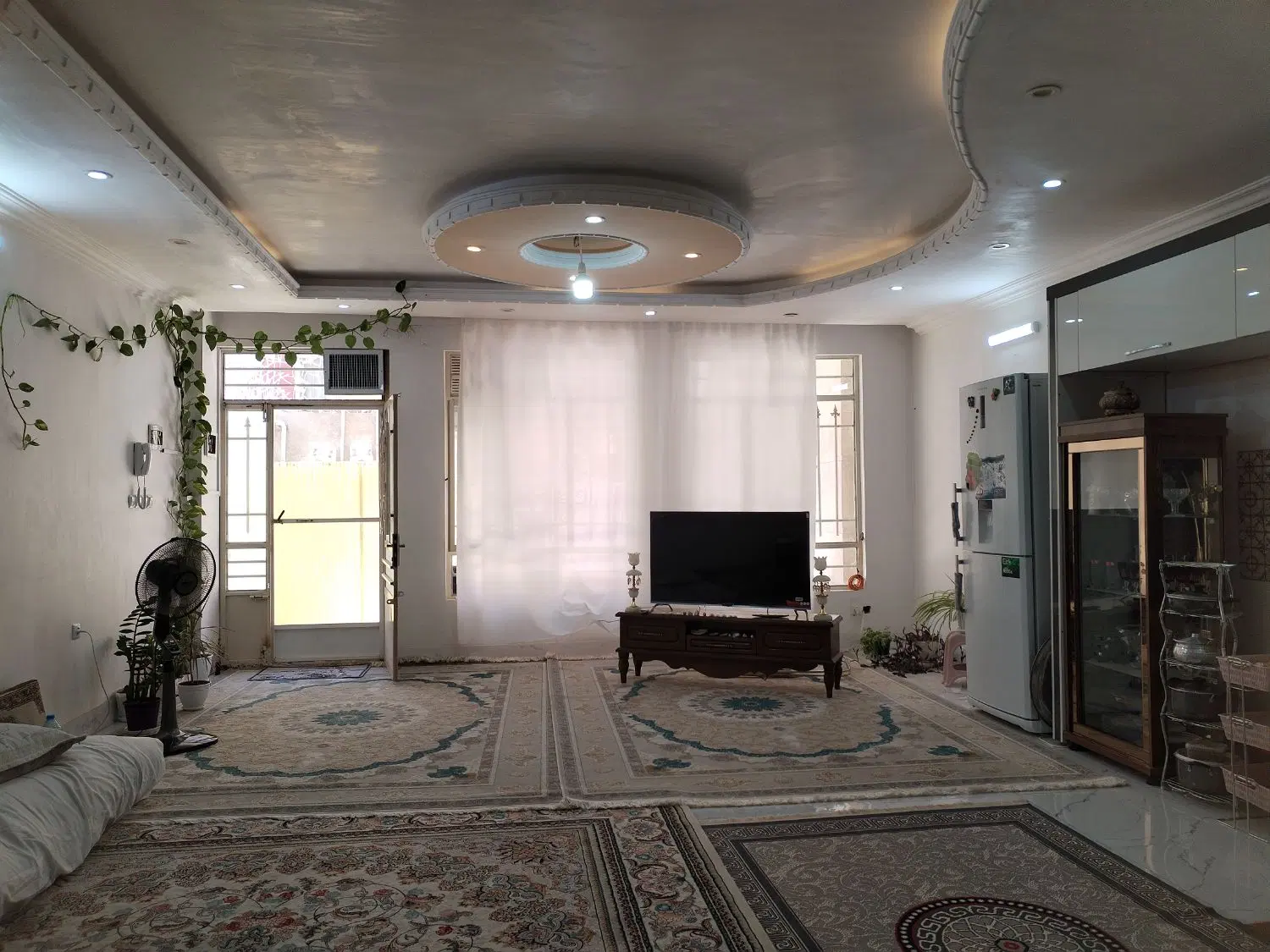 اجاره و رهن آپارتمان خ کمال‌الملک ۱۲