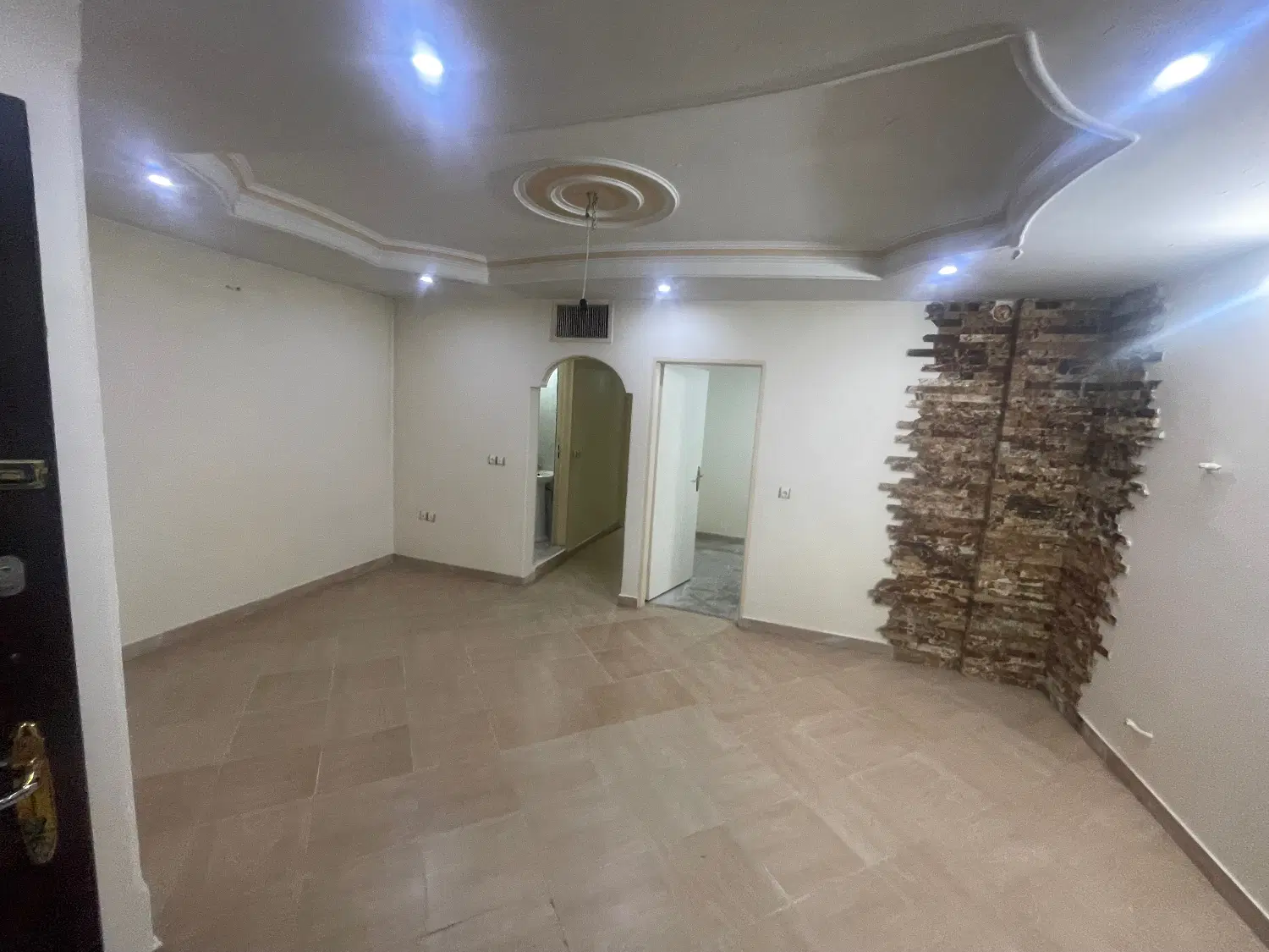 آپارتمان ۶۵ متری تکواحدی با پارکینگ
