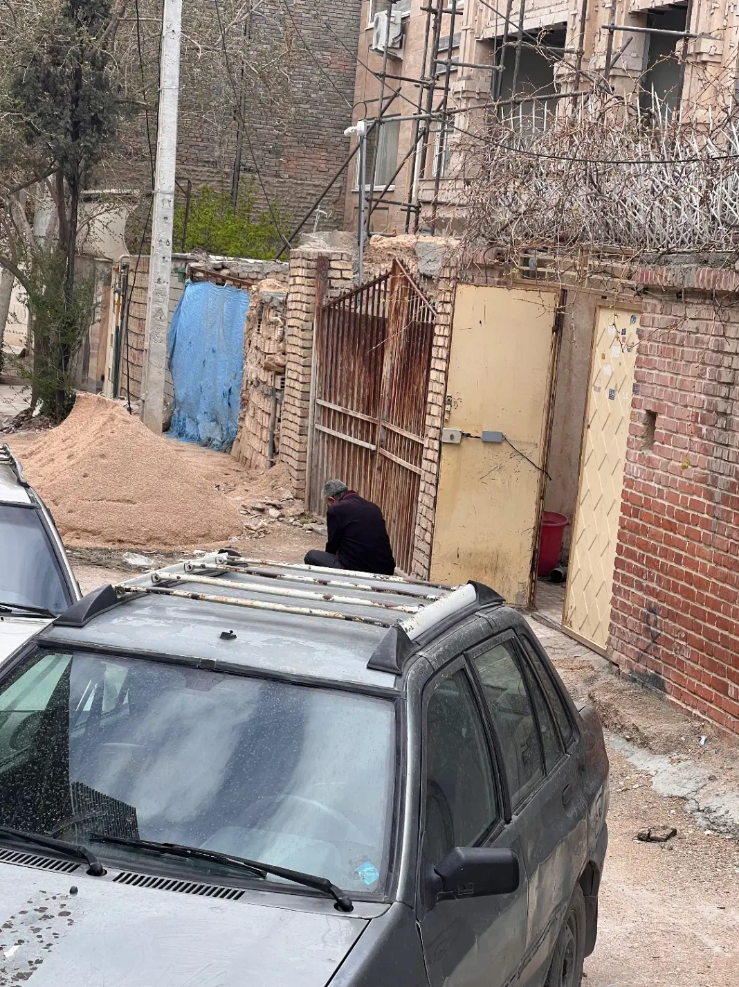 زمین نبش چهارراه ازادی