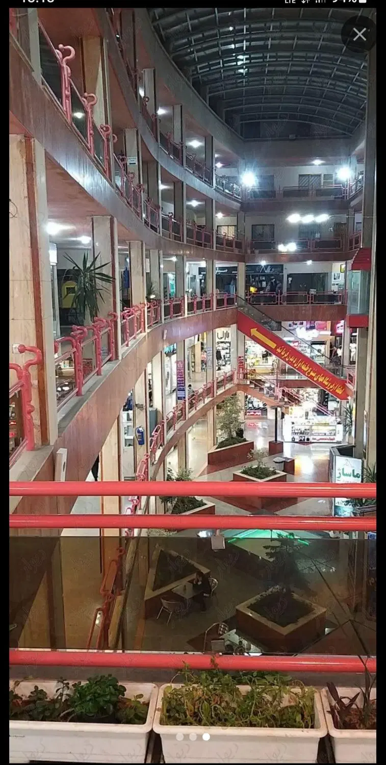 مغازه ناهارخوران طبقه اول پاساژ زرتشت