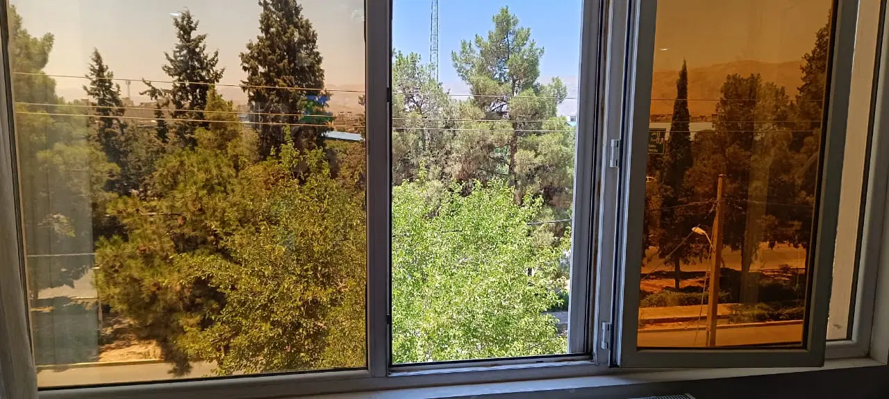 ویلایی شیک و لوکس باهنرجنوبی درب حیاط