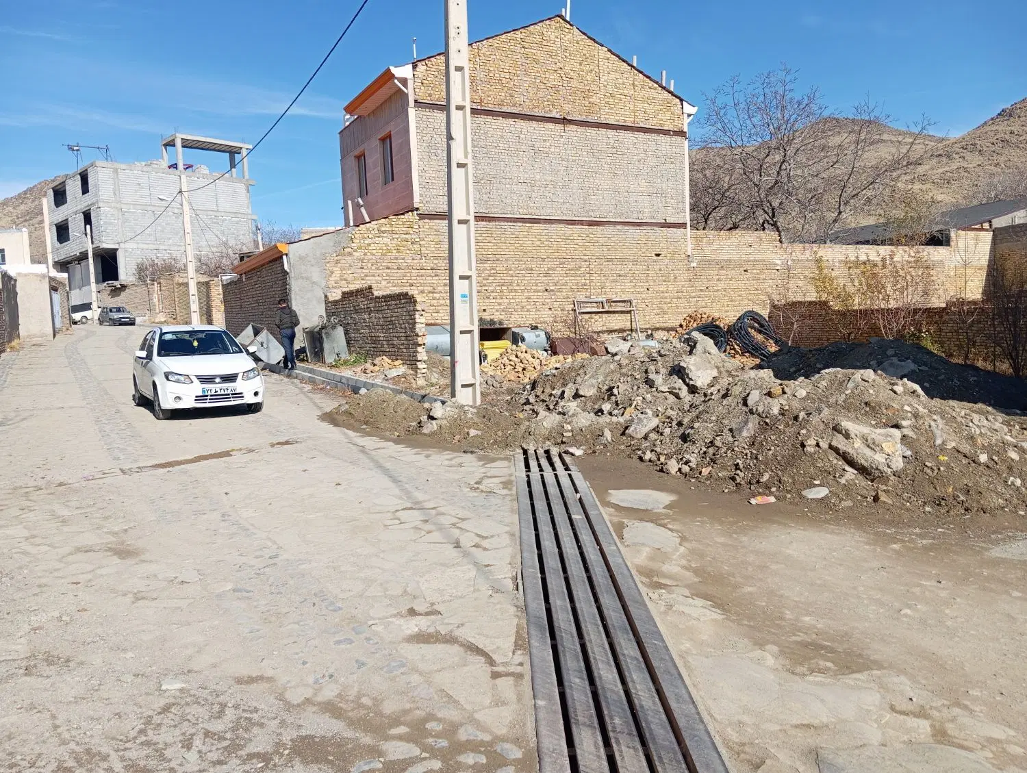 زمین محوز دار روستای پایین کوه