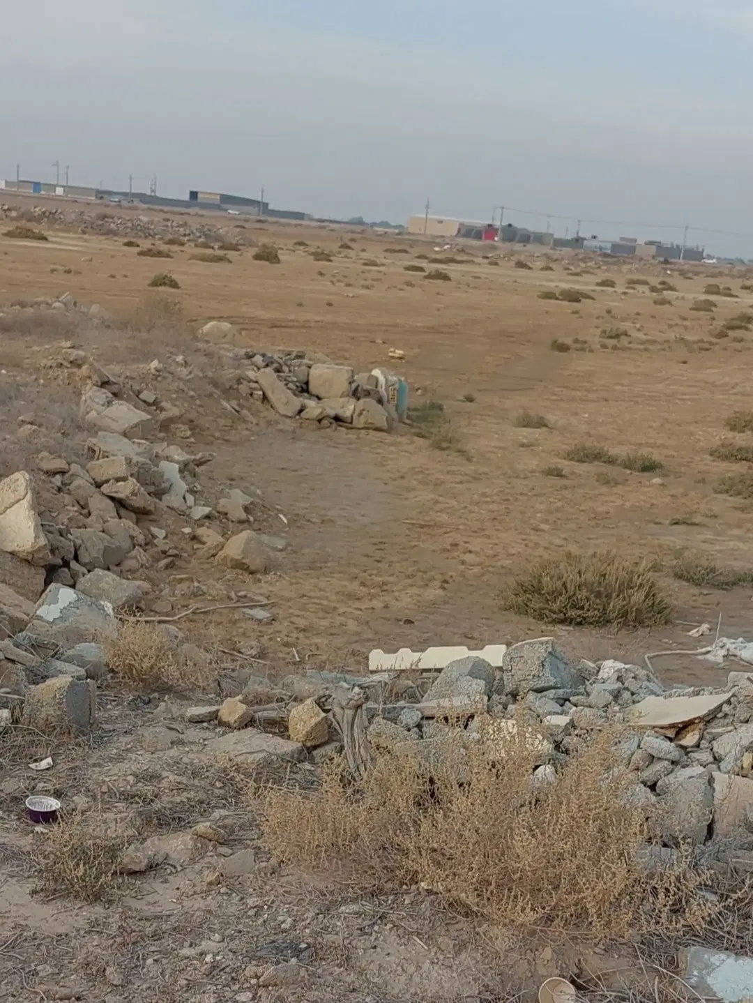 زمین سر جاده گشویی