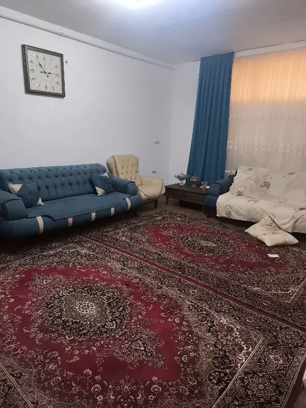 خانه ویلایی با حیاط
