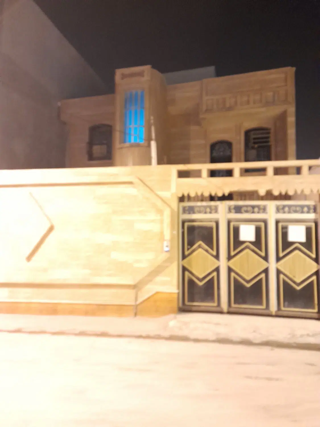 خانه دوخواب طبقه بالا نخل تقی