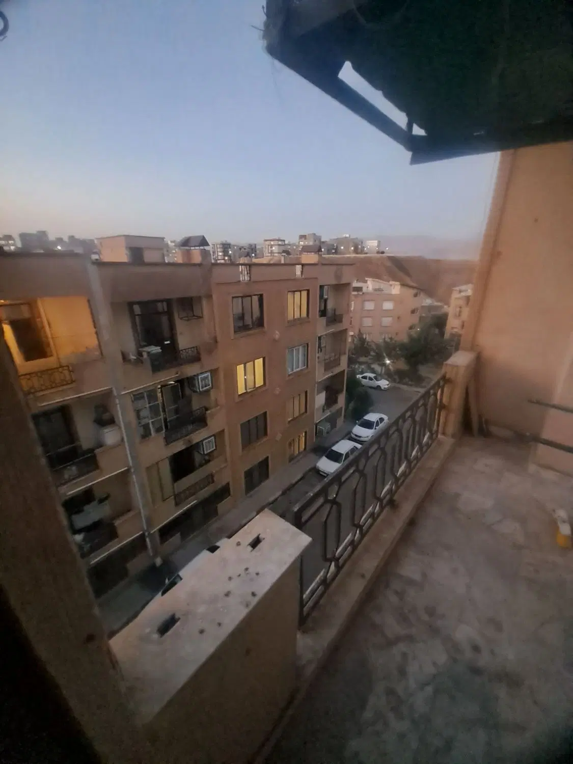 آپارتمان کوثر سه نوزده بهاران