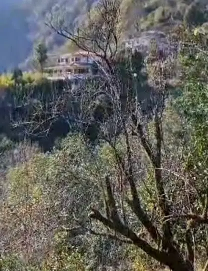 زمین کوهپایه ای