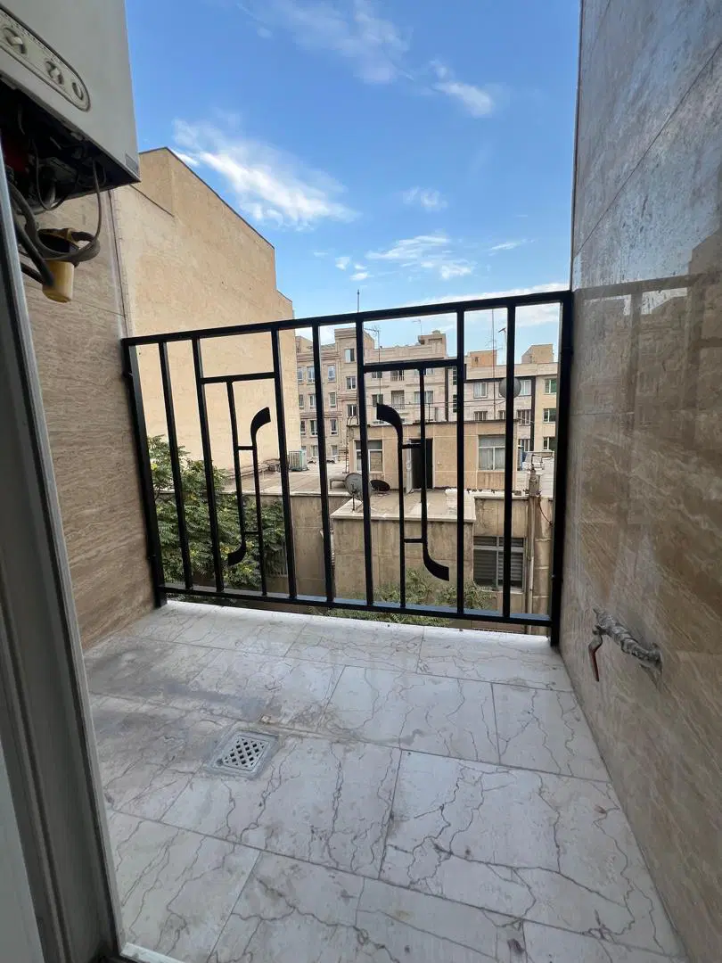 نارمک جنوبی ۷۲ متر ۲ خواب نوساز *تک واحدی*