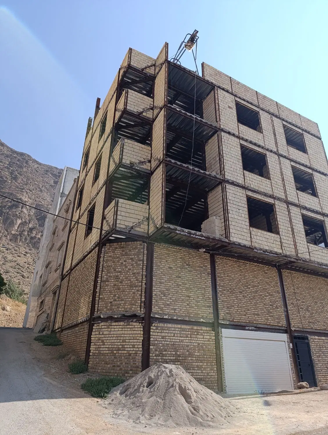 فروش فوری آپارتمان دونبش ۸۸متری_خایدآلو