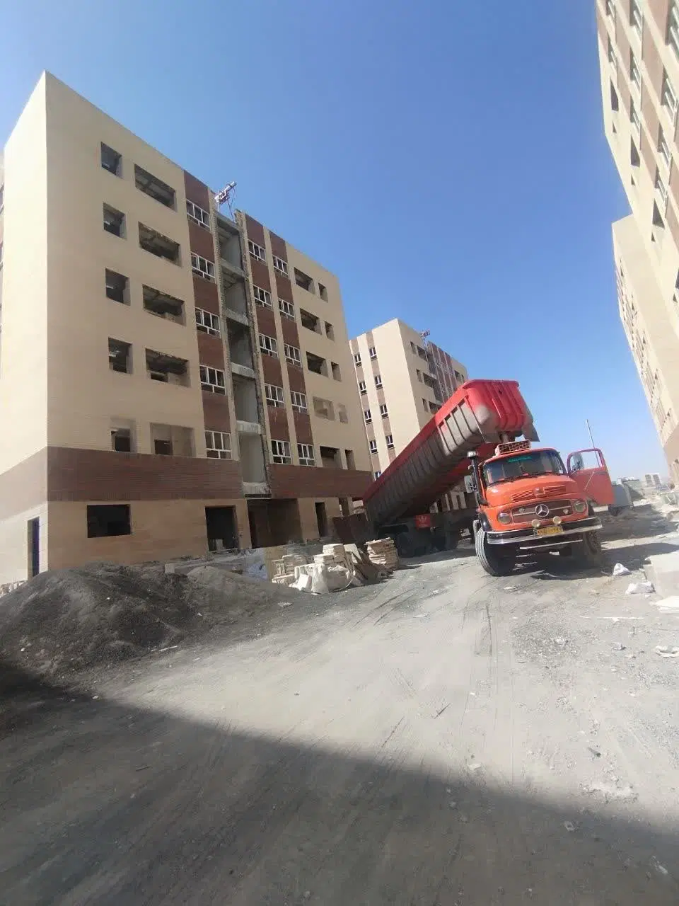 فروش.  خرید نقد فاز۶ پشت بیمارستان خاتم اپارتمان
