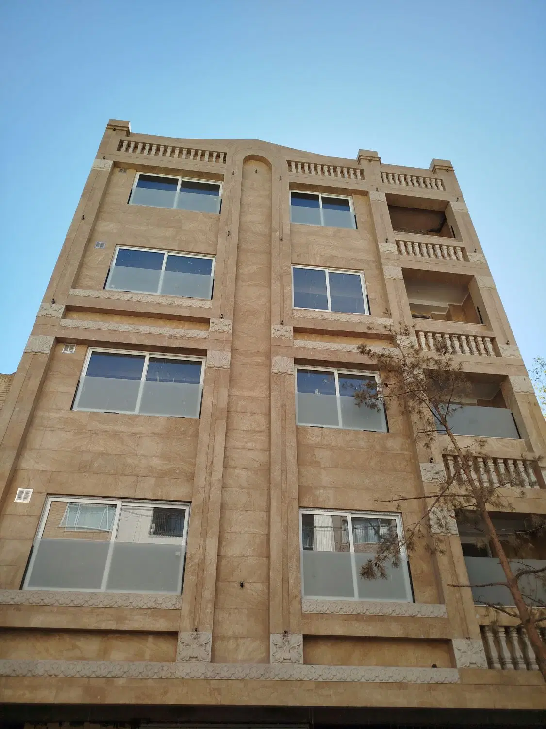 اپارتمان ۱۲۷متری صفر فرهنگیان بزرگمهر