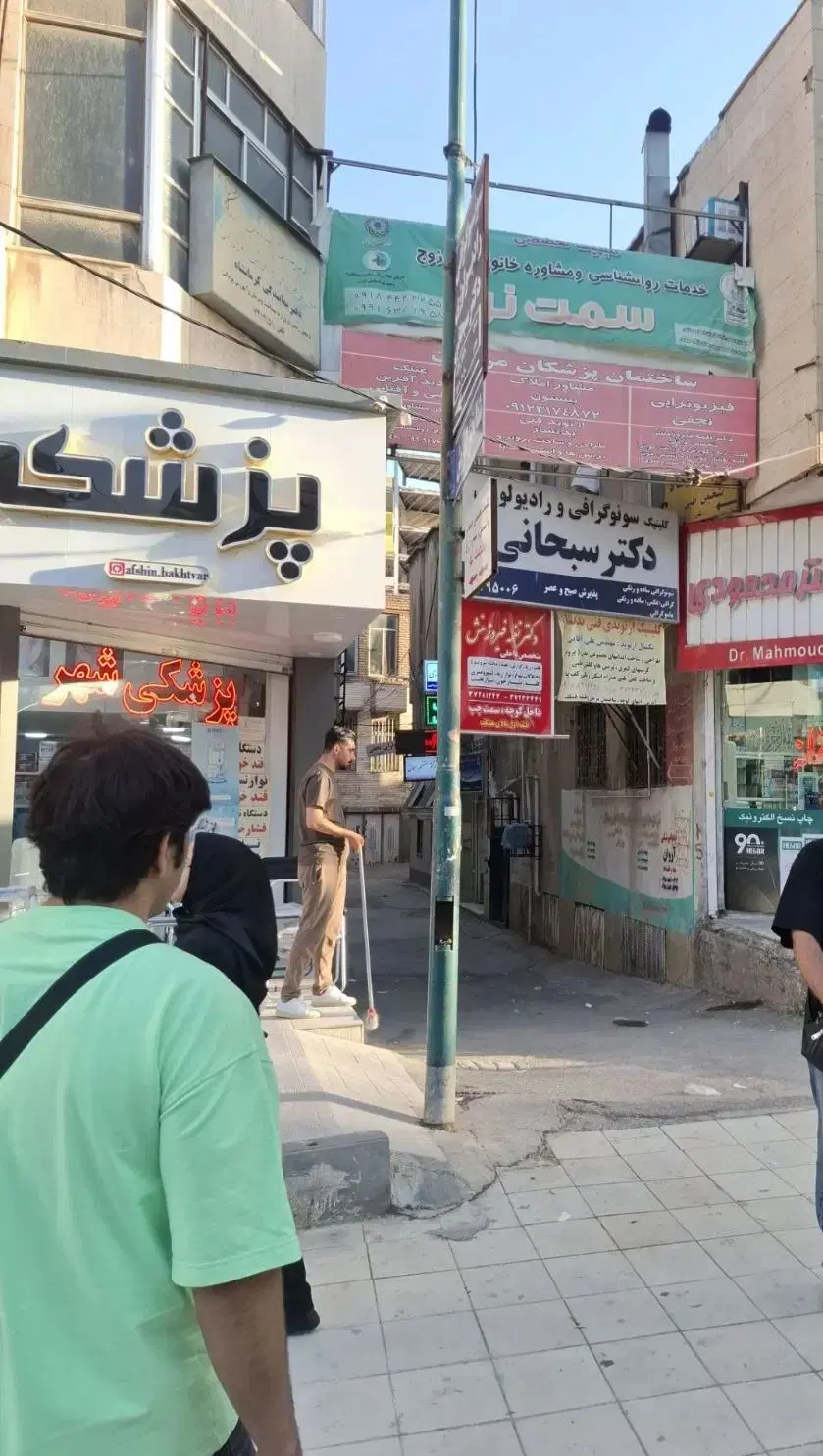 ویلایی 2 طبقه 153 متری مرکز شهر تجاری