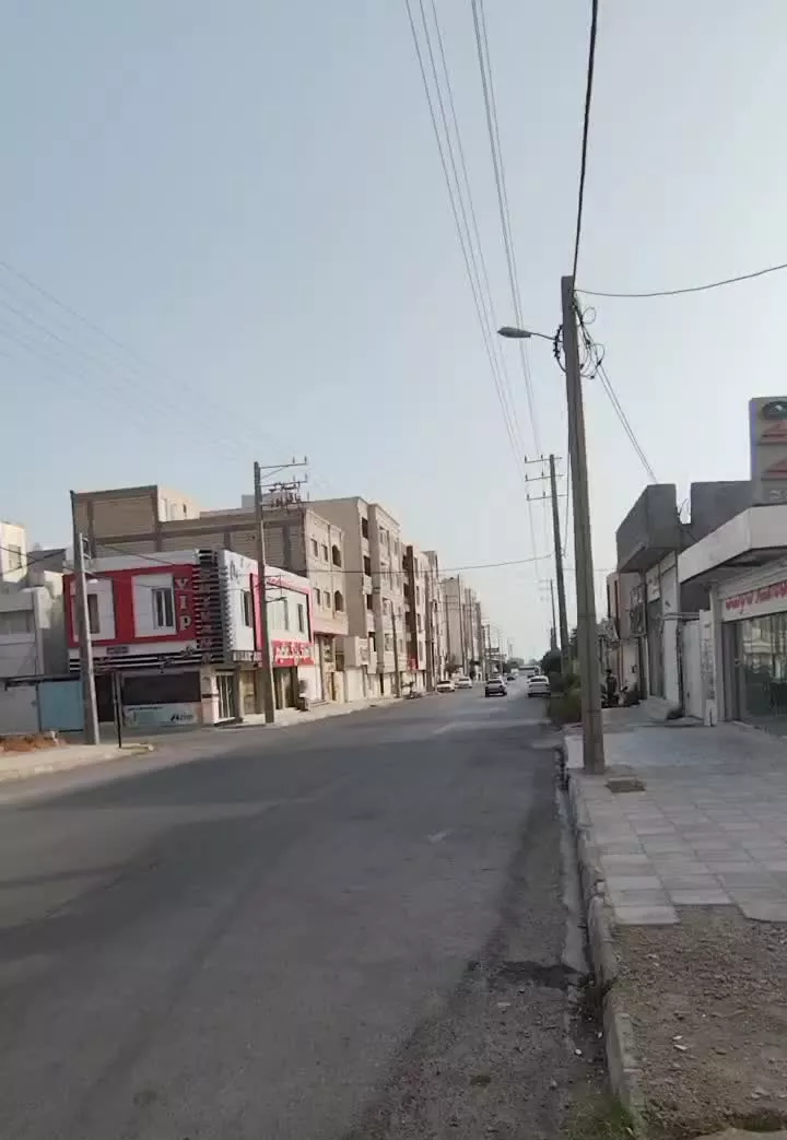 دو خواب بر اصلی خیابان برق