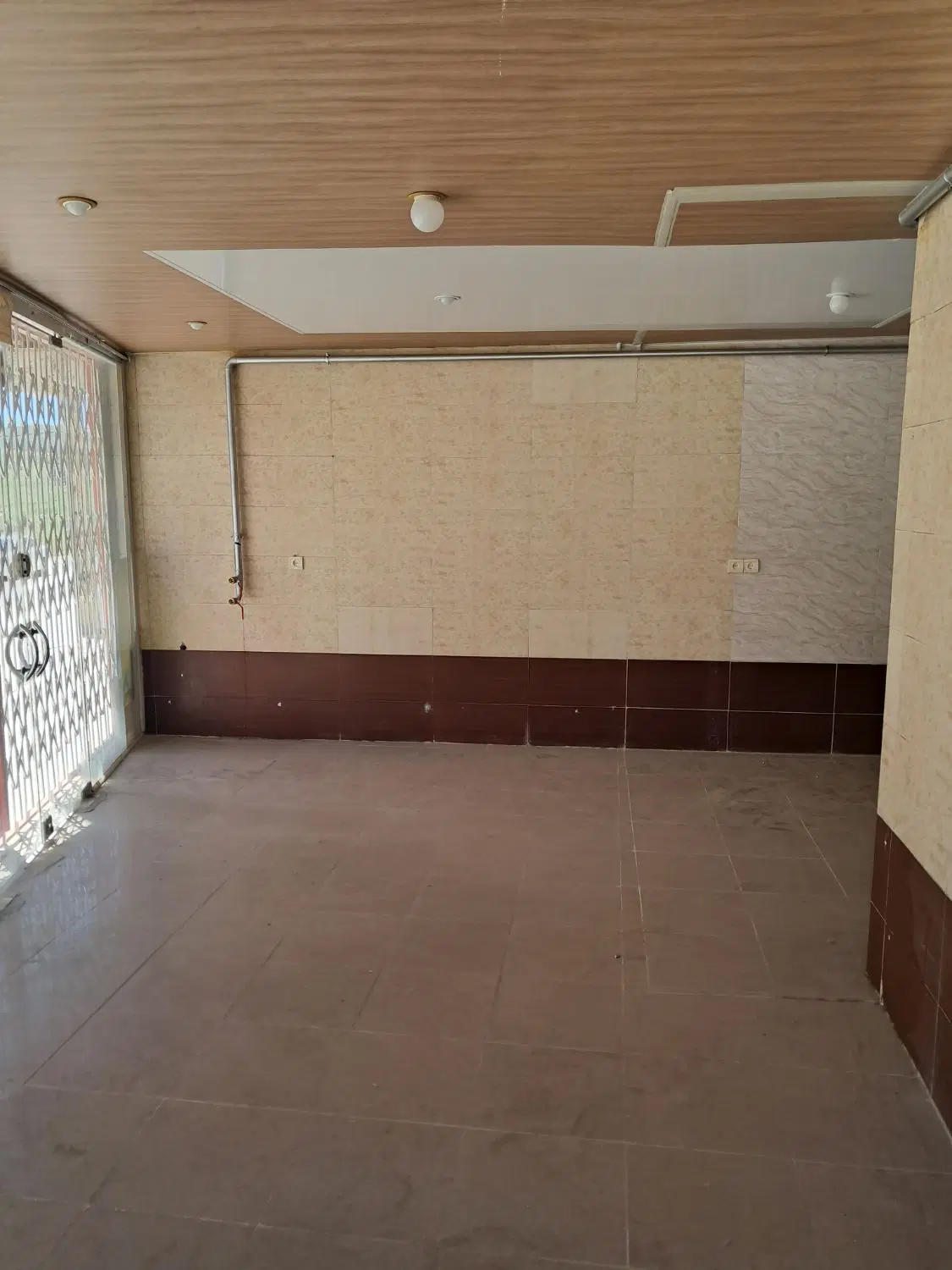 مغازە و دفتر کار برای اجارە