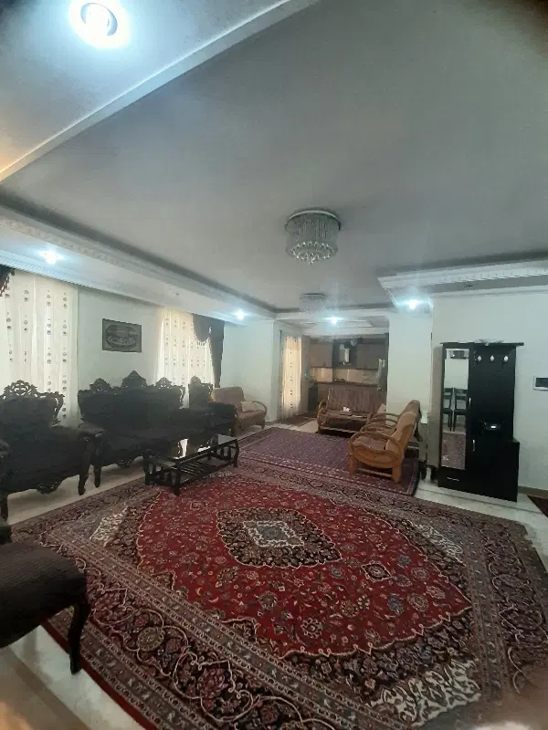۵۰مترخطی سالن پرده خور روبه آفتاب