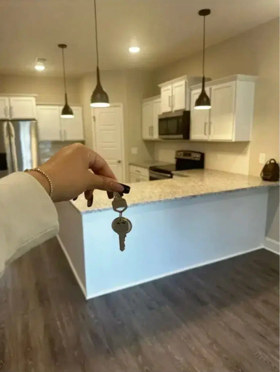 فروش واحد ۳خوابه _تاپ لوکیشن _دو بر_دلالی
