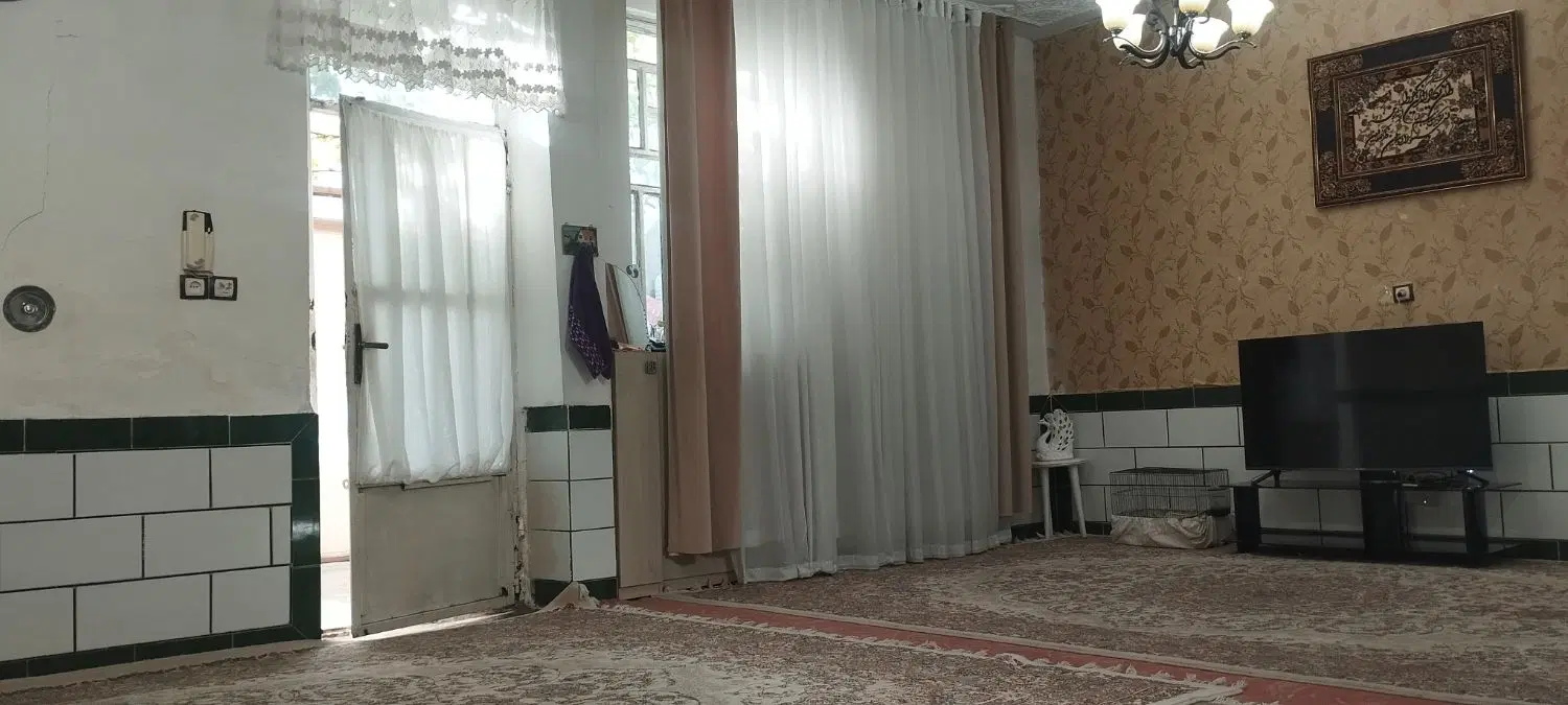 خانه ویلایی در شهرک بهرامی کوچه لاله 10