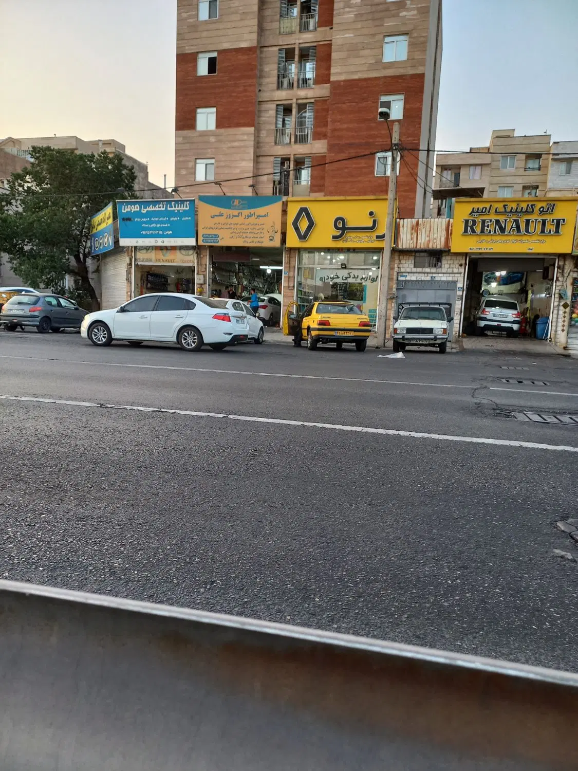 مغازه ۶۰ متری