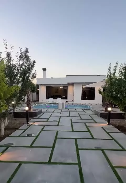 اجاره سالیانه ۷۰۰ متر باغ ویلا مدرن (فول فرنیش)