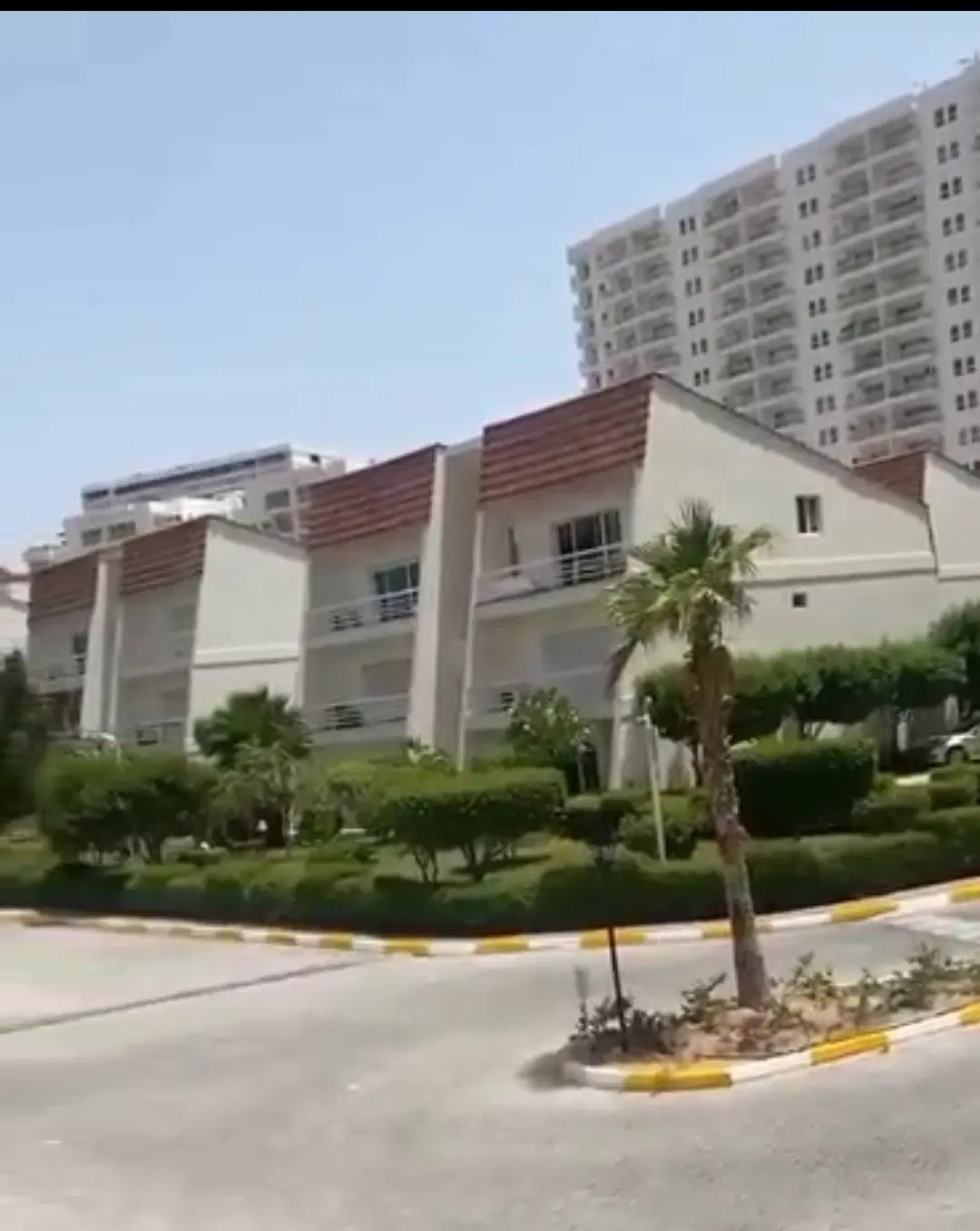 دامون کیش ایر، دو خواب، ۱۰۰ متر