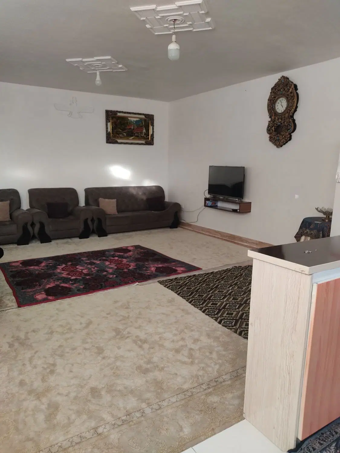 اجاره طبقه بالا نوساز در گلستان پنج
