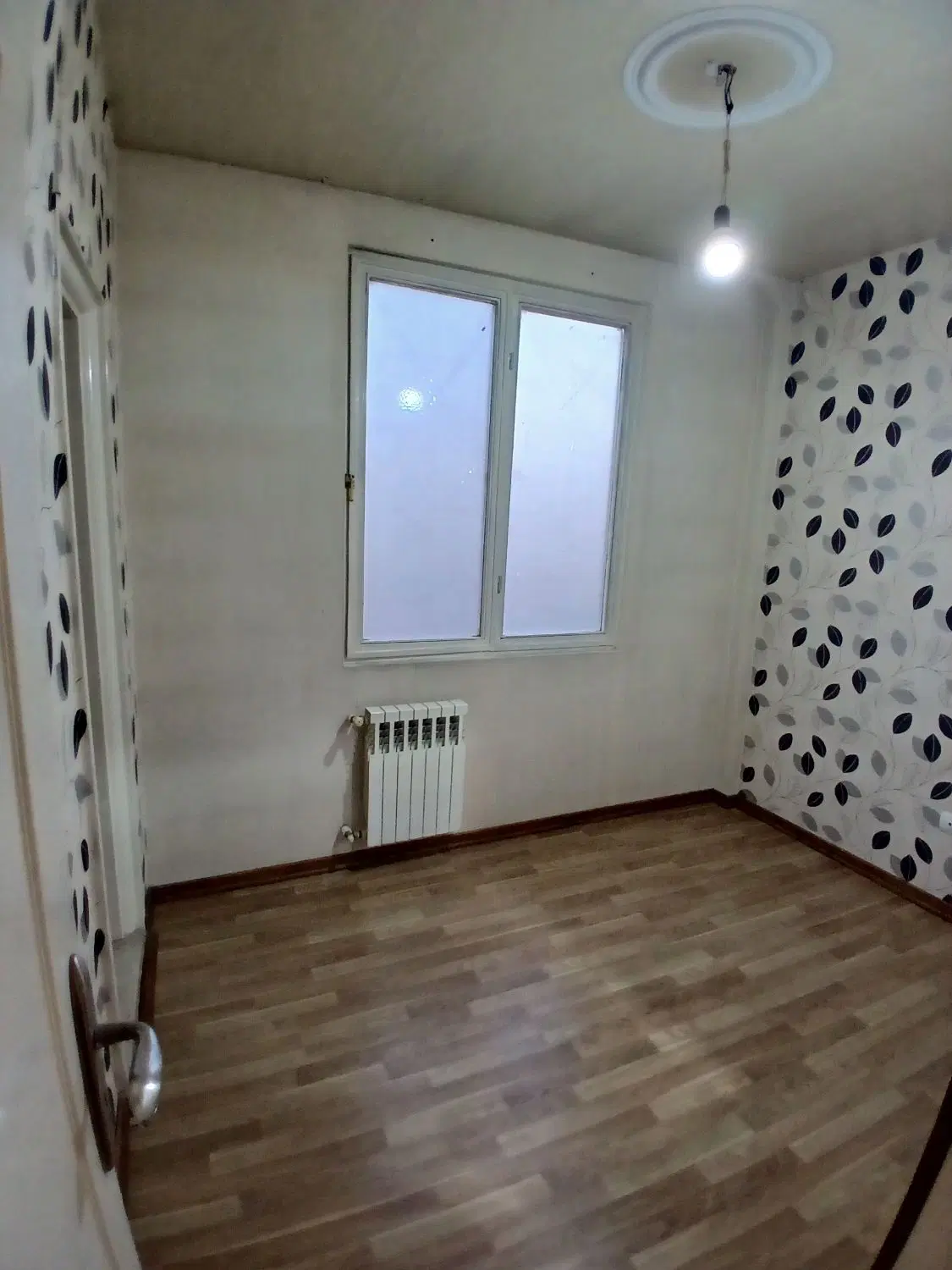۴۵ متر ۱ خوابه با پارکینگ و انباری