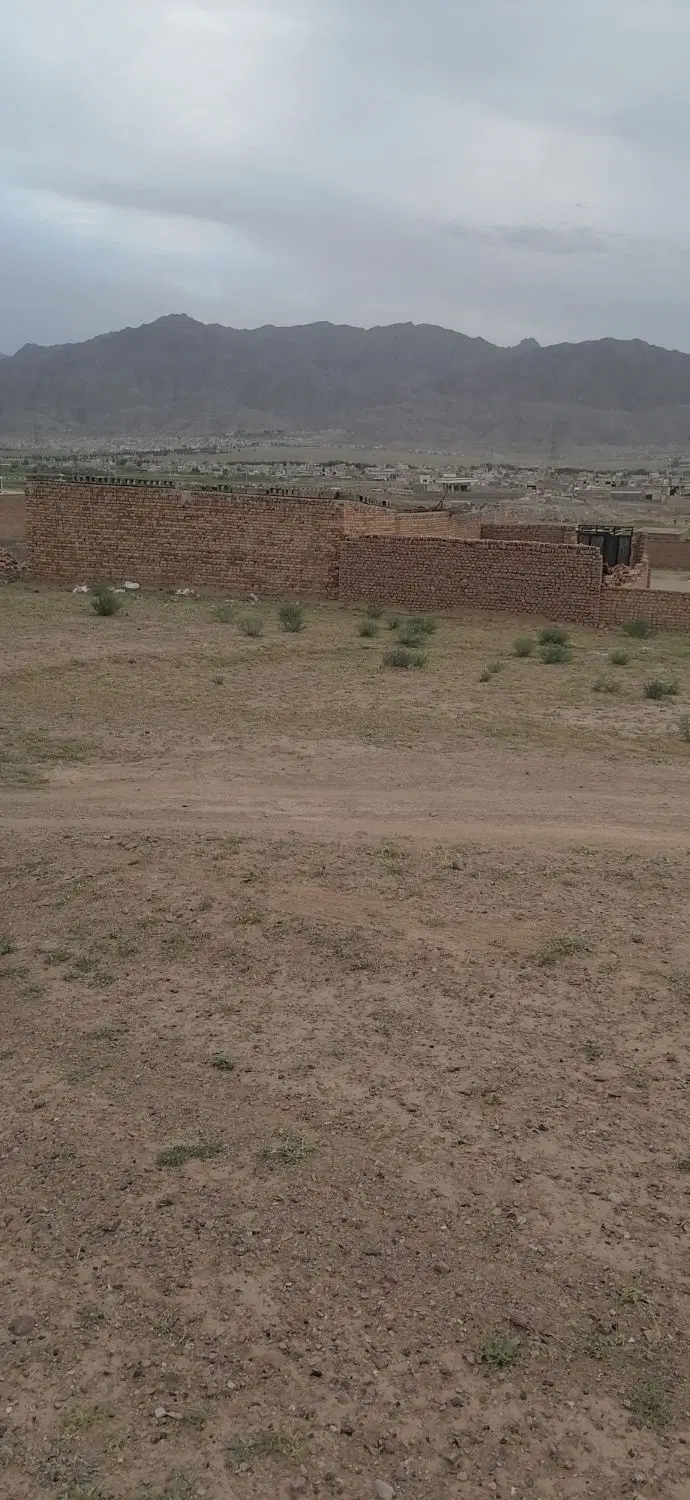 زمین حاجی آباد