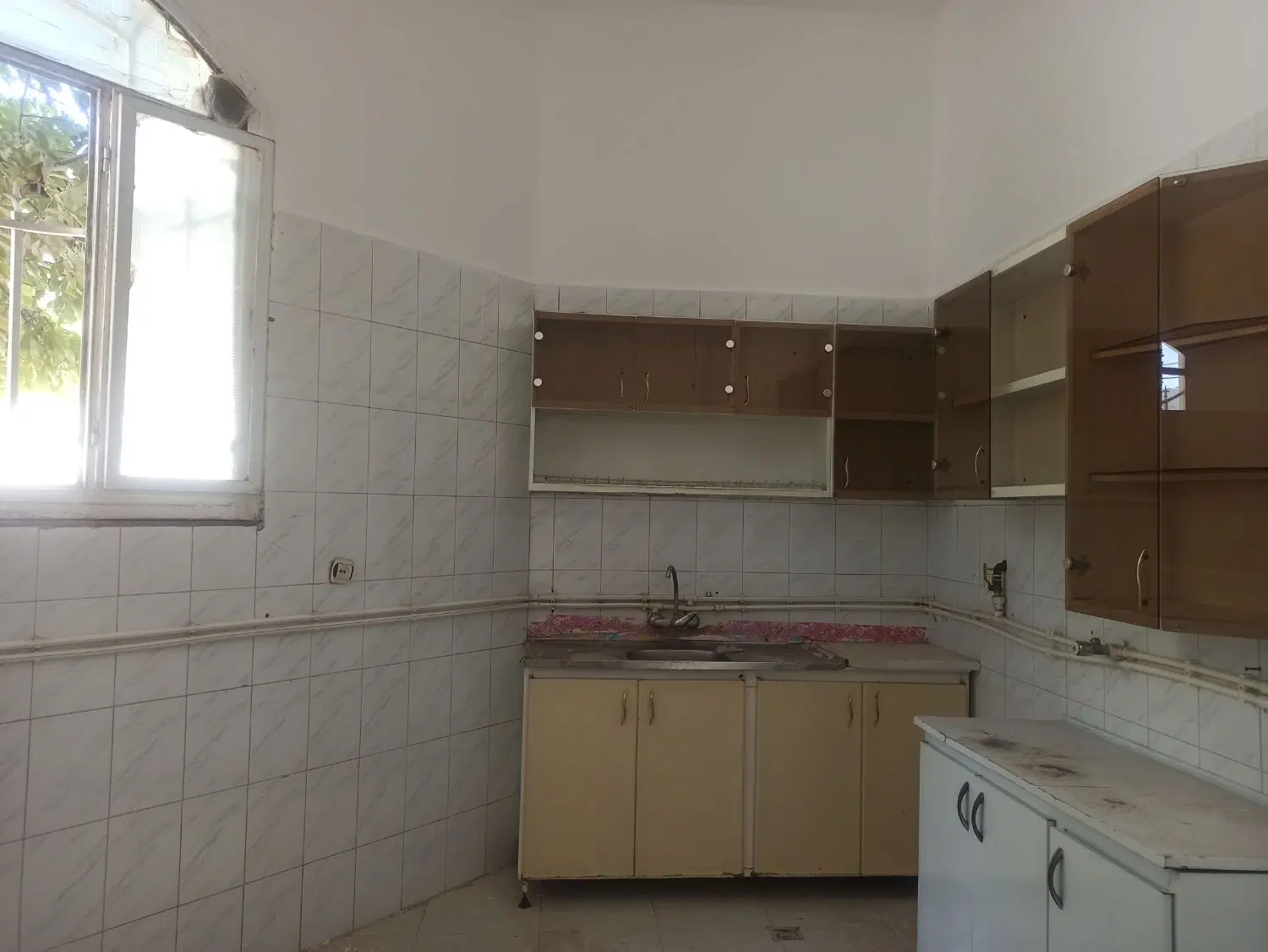 خانه اجاره ای بهاران فاز1