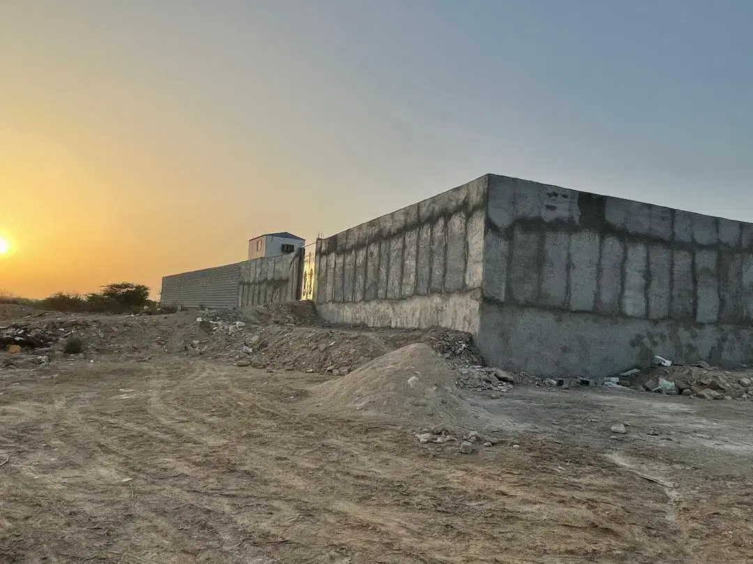 زمین ۸۰۰متری سرپل ورودی گناوه