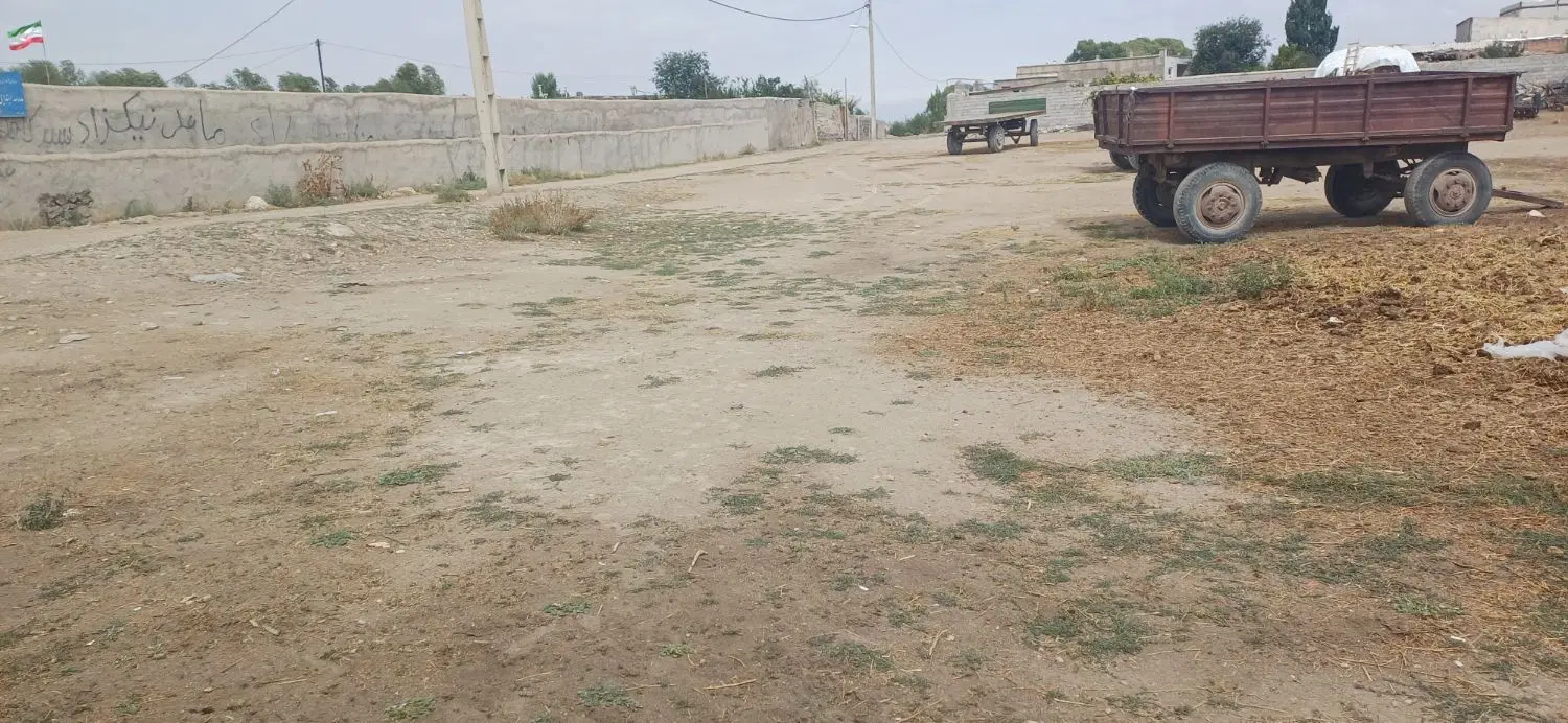 زمین فروشی