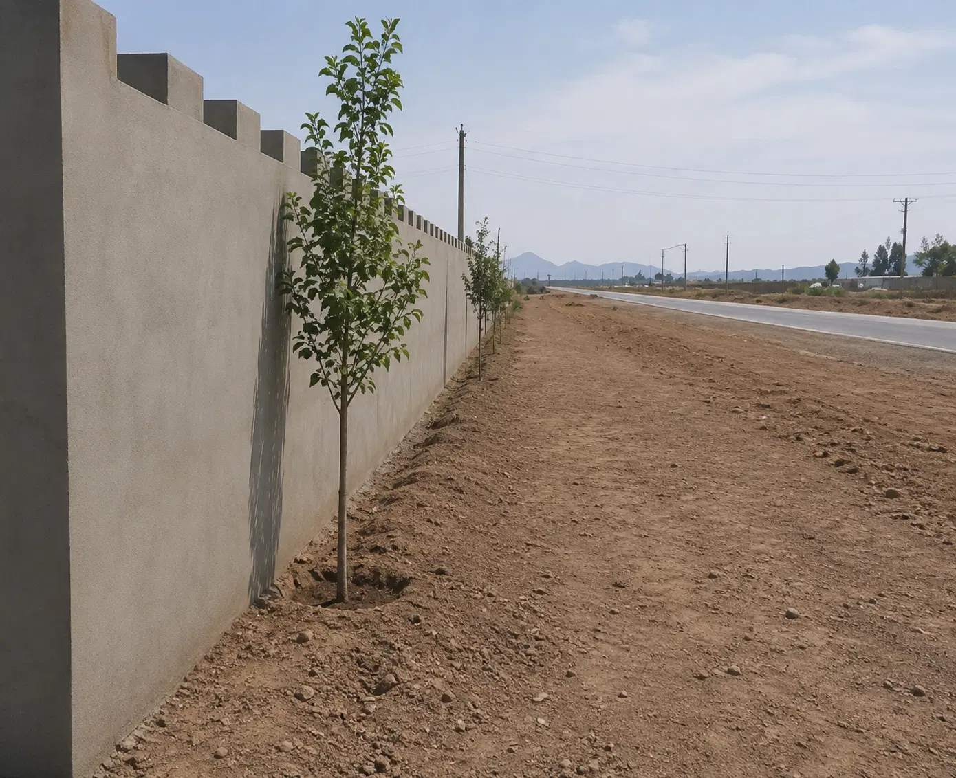 چهار دیواری باغی سنددار باامکانات