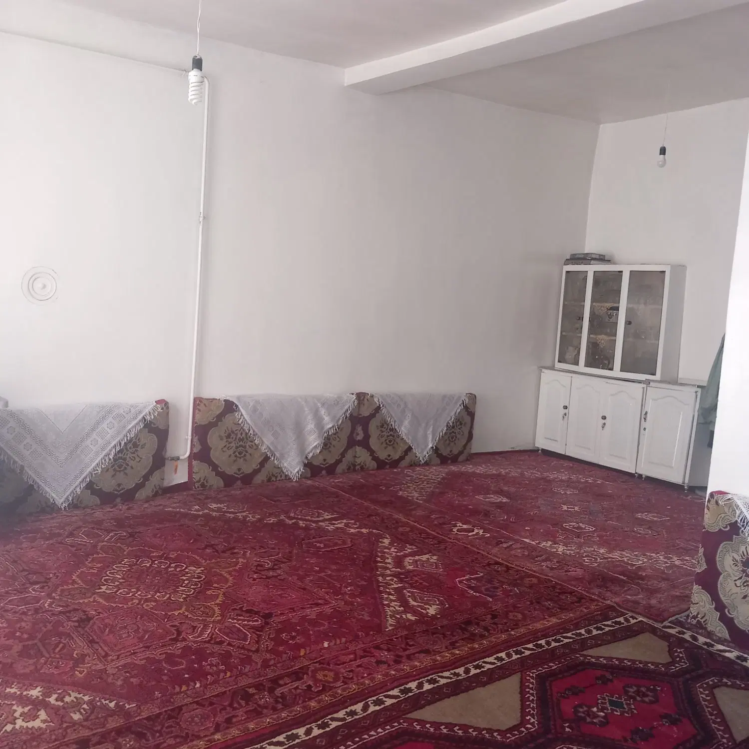 حیاط درحجتی بهشتی