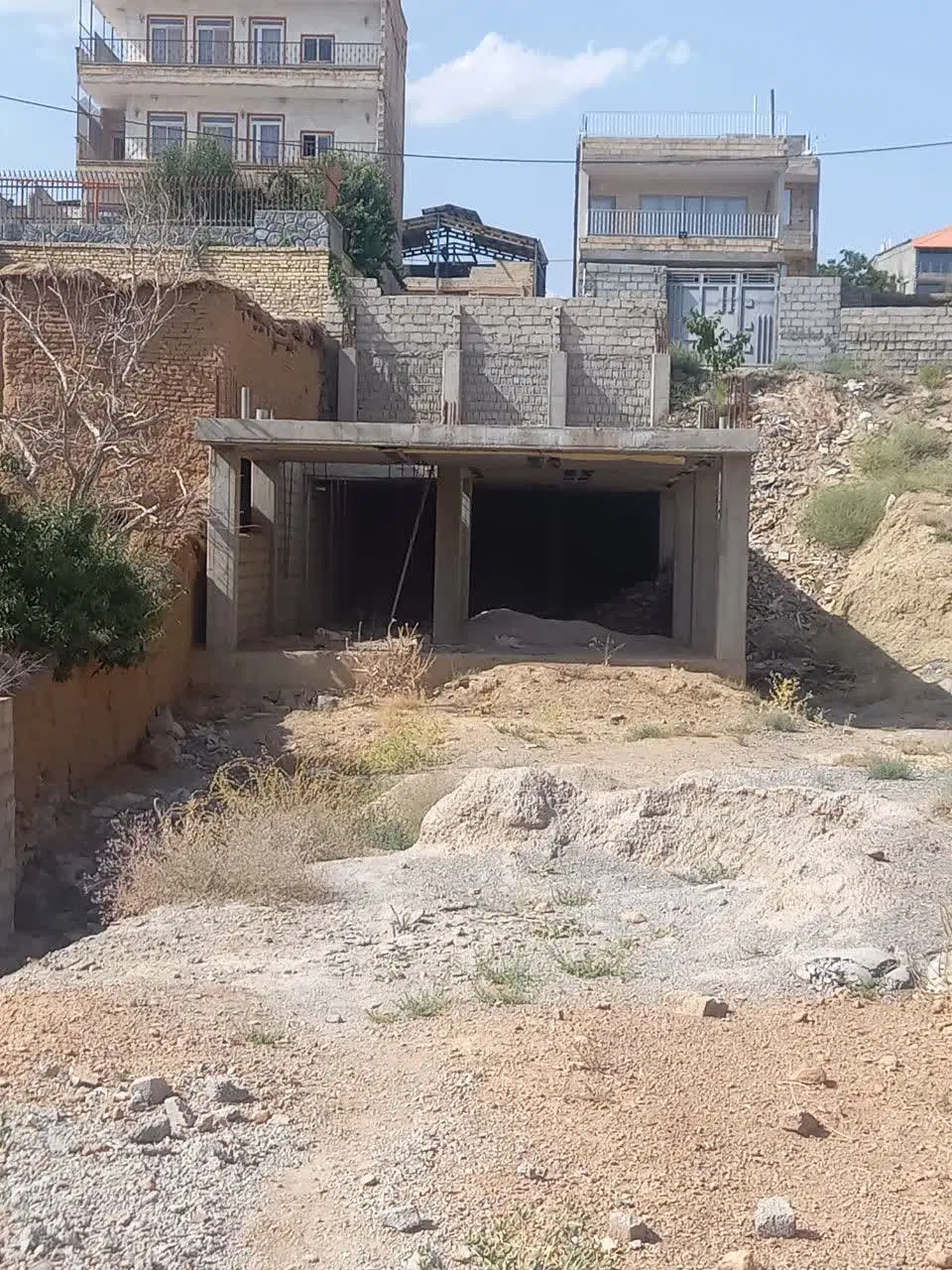زمین ۸۵۰ متری واقع در شهرک عمران زاینده رود