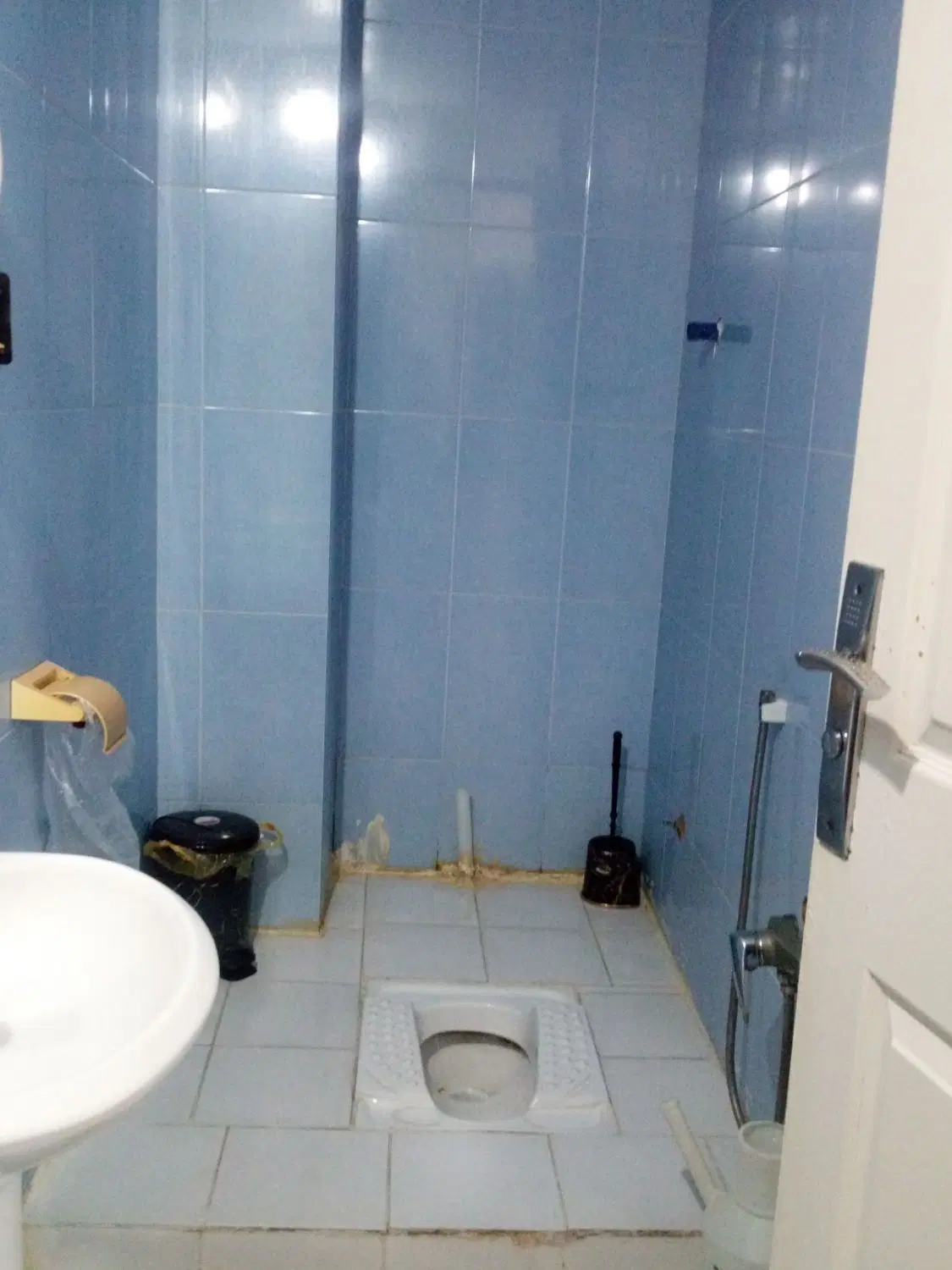 آپارتمان در حکم اباد