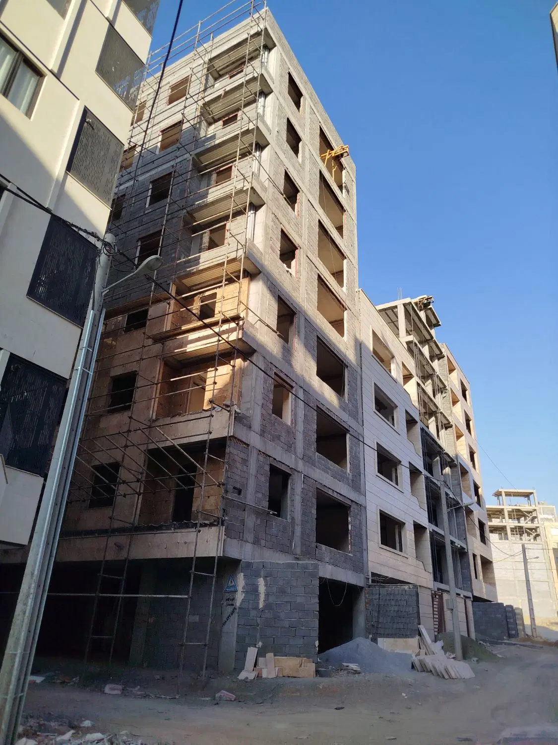 شمالی 2نبش دوشان.طبقه یک و چهار
